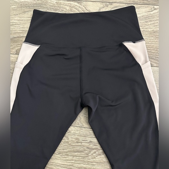 🍋 Move Theory High-Waisted Leggings – Size M 🍋 - Picture 4 of 7